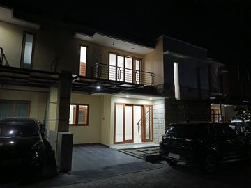 New Minimalist House 6 meters Road Sesetan Denpasar