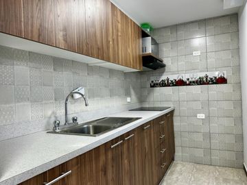 CASA DE VENTA AMOBLADA EN POMASQUI