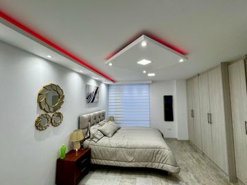 CASA DE VENTA AMOBLADA EN POMASQUI