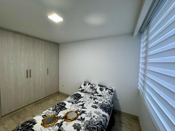 CASA DE VENTA AMOBLADA EN POMASQUI