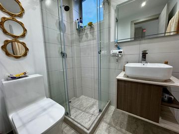 CASA DE VENTA AMOBLADA EN POMASQUI