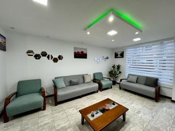 CASA DE VENTA AMOBLADA EN POMASQUI
