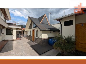 Gran Casa de Venta con Terreno La Armenia