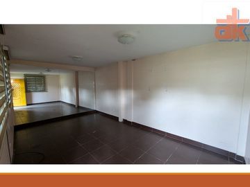 Gran Casa de Venta con Terreno La Armenia