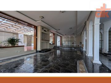 Gran Casa de Venta con Terreno La Armenia