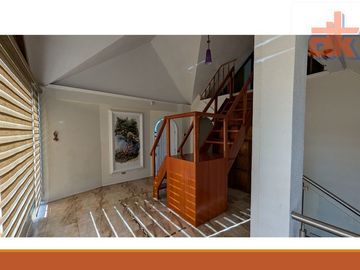 Gran Casa de Venta con Terreno La Armenia