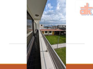 Gran Casa de Venta con Terreno La Armenia