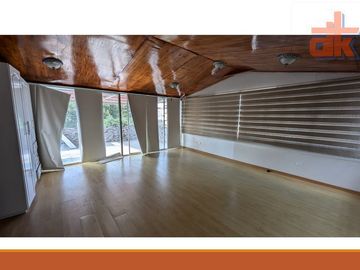 Gran Casa de Venta con Terreno La Armenia