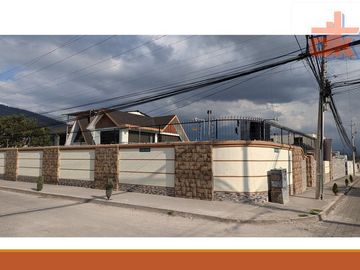 Gran Casa de Venta con Terreno La Armenia