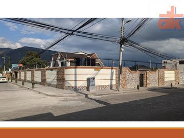 Gran Casa de Venta con Terreno La Armenia
