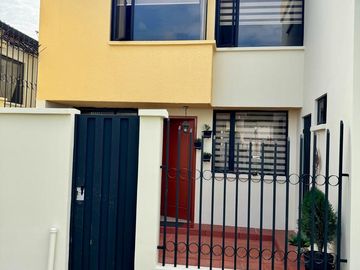 CASA DE VENTA EN EL CONDADO