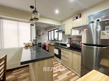 SE VENDE DEPARTAMENTO DE 2 HABITACIONES EN BARRIO MEDICO - SURQUILLO