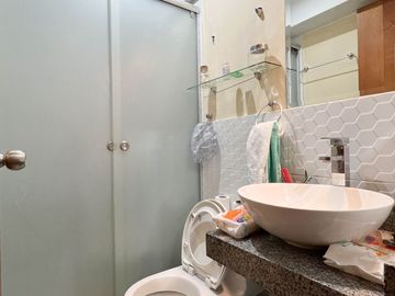SE VENDE DEPARTAMENTO DE 2 HABITACIONES EN BARRIO MEDICO - SURQUILLO