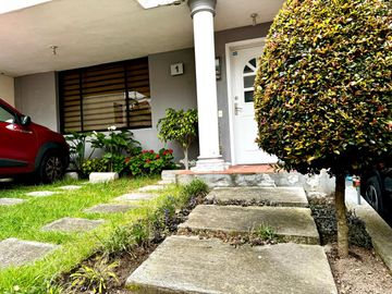 CASA DE VENTA EN EL CONDADO