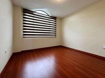 CASA DE VENTA EN EL CONDADO