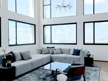 Penthouse de doble altura con terraza techada en Santa Fé, Juriquilla