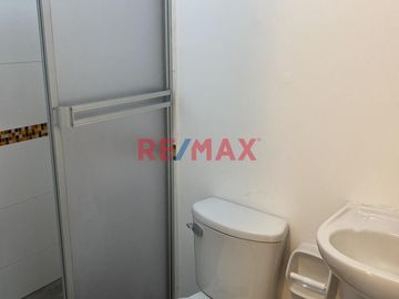 Departamento En 1Er Piso Con Estacionamiento En Condominio De La Costanera, Frente Al Mar