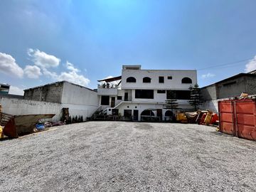 CASA DE VENTA EN COTOCOLLAO A POCOS METROS DE LA CALLE LEGARDA