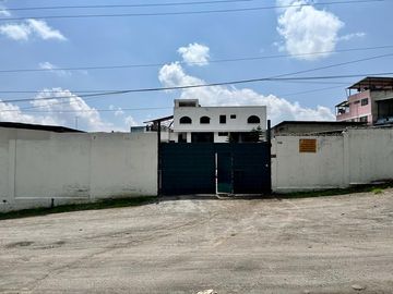 CASA DE VENTA EN COTOCOLLAO A POCOS METROS DE LA CALLE LEGARDA