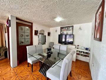 CASA DE VENTA EN COTOCOLLAO A POCOS METROS DE LA CALLE LEGARDA