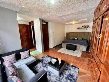CASA DE VENTA EN COTOCOLLAO A POCOS METROS DE LA CALLE LEGARDA