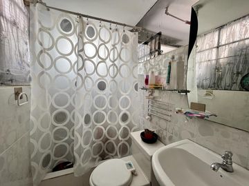 CASA DE VENTA EN COTOCOLLAO A POCOS METROS DE LA CALLE LEGARDA