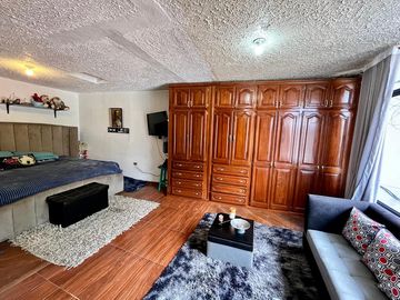 CASA DE VENTA EN COTOCOLLAO A POCOS METROS DE LA CALLE LEGARDA
