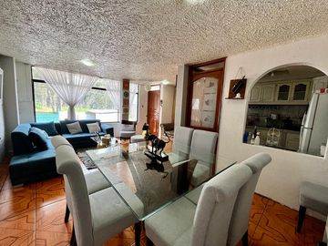 CASA DE VENTA EN COTOCOLLAO A POCOS METROS DE LA CALLE LEGARDA
