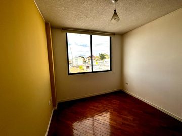 VENDO DEPARTAMENTO DÚPLEX EN MONTESERRÍN