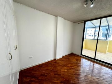 VENDO DEPARTAMENTO DÚPLEX EN MONTESERRÍN