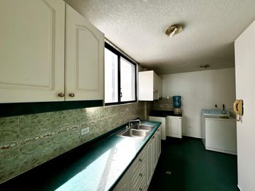 VENDO DEPARTAMENTO DÚPLEX EN MONTESERRÍN