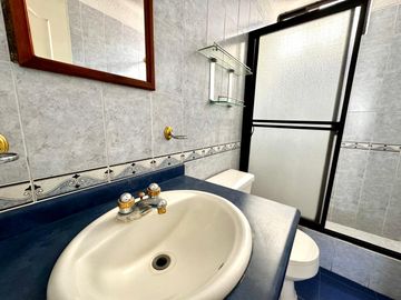 VENDO DEPARTAMENTO DÚPLEX EN MONTESERRÍN