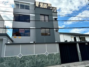 VENDO DEPARTAMENTO DÚPLEX EN MONTESERRÍN