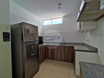 Casa triplex en condominio privado con terraza y vista a la ciudad en la mejor ubicación de Piura
