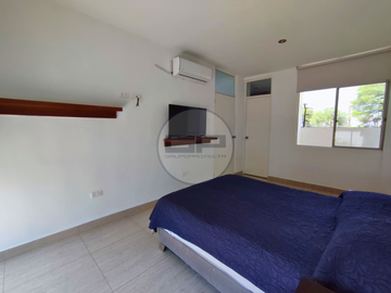 Casa triplex en condominio privado con terraza y vista a la ciudad en la mejor ubicación de Piura