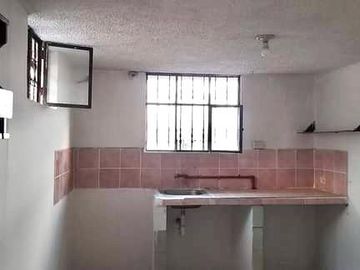 CASA RENTERA DE VENTA EN LA BOTA QUITO