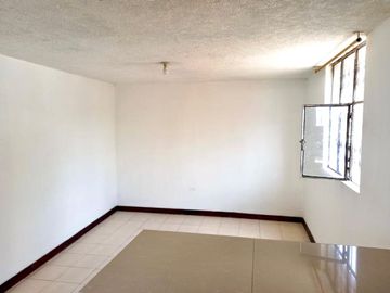 CASA RENTERA DE VENTA EN LA BOTA QUITO