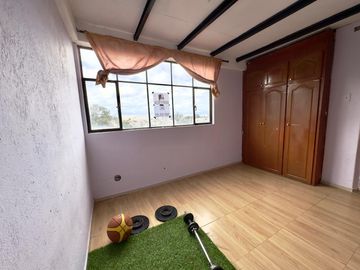 CASA RENTERA DE VENTA EN LA BOTA QUITO