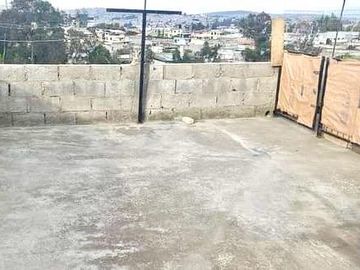 CASA RENTERA DE VENTA EN LA BOTA QUITO