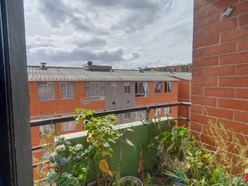 EN VENTA  EXPECTACULAR APARATAMENTO  CONJUNTO ROBLE CIUDAD VERDE  DIAGONAL A L AGALERIA COMERCIAL
