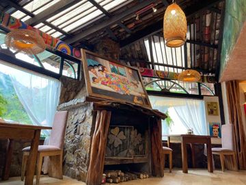 VENTA  HOTEL, RESTAURANT / BAÑOS DE AGUA SANTA - SECTOR RÍO VERDE