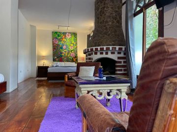 VENTA  HOTEL, RESTAURANT / BAÑOS DE AGUA SANTA - SECTOR RÍO VERDE