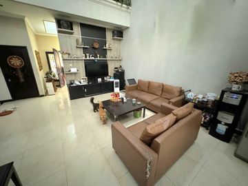 Dijual Rumah 2 Lantai di Taman Alfa Indah , Pesanggrahan Jakarta Selatan