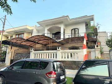 Dijual Rumah 2 Lantai di Taman Alfa Indah , Pesanggrahan Jakarta Selatan