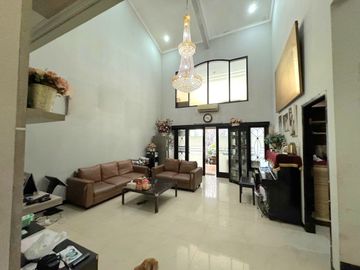 Dijual Rumah 2 Lantai di Taman Alfa Indah , Pesanggrahan Jakarta Selatan