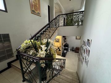 Dijual Rumah 2 Lantai di Taman Alfa Indah , Pesanggrahan Jakarta Selatan