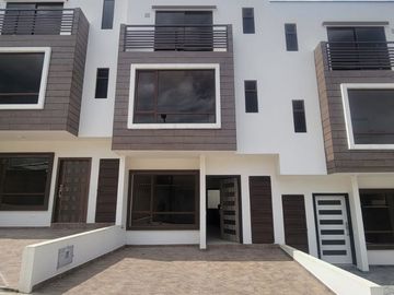 CASAS VIP EN CUENCA RIO AMARILLO