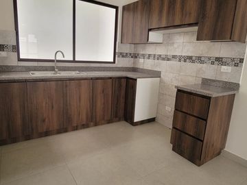 CASAS VIP EN CUENCA RIO AMARILLO