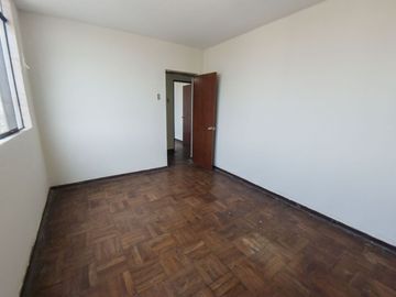 VENTA DEPARTAMENTO EN EL RIMAC CON VISTA EXTERNA A LA Av. Felipe Arancibia