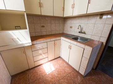 VENTA DEPARTAMENTO EN EL RIMAC CON VISTA EXTERNA A LA Av. Felipe Arancibia